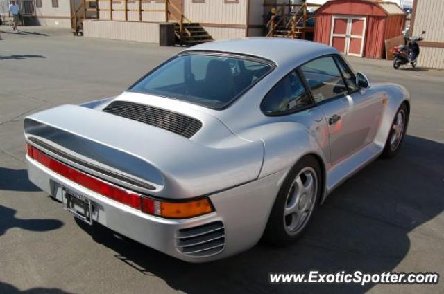 Porsche 959 spotted in Salinas, California