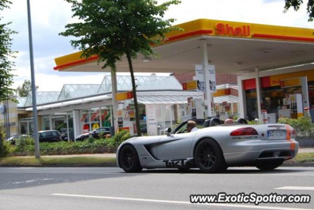 Dodge Viper spotted in Hamburg, Germany