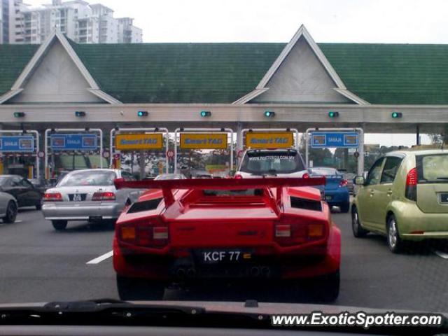 Lamborghini Countach spotted in KL, Malaysia