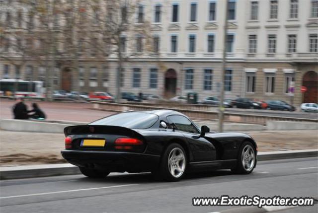 Dodge Viper spotted in Lyon, France