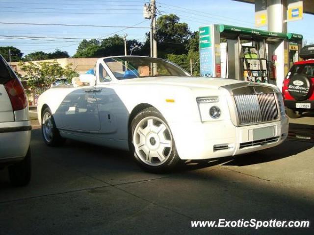 Rolls Royce Phantom spotted in Porto alegre, Brazil