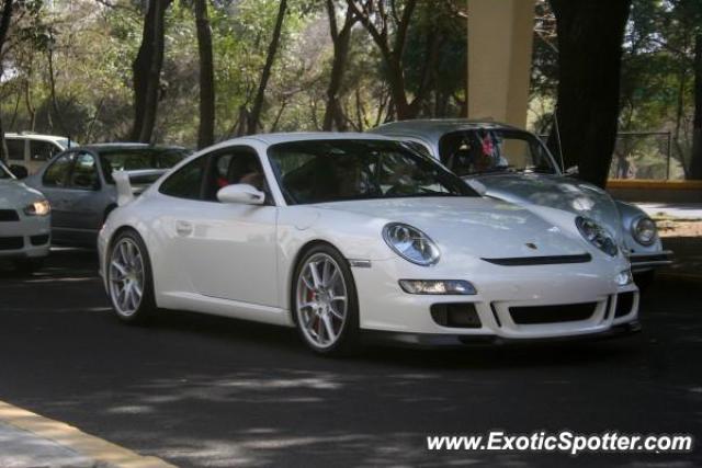 Porsche 911 GT3 spotted in Mexico City, Mexico