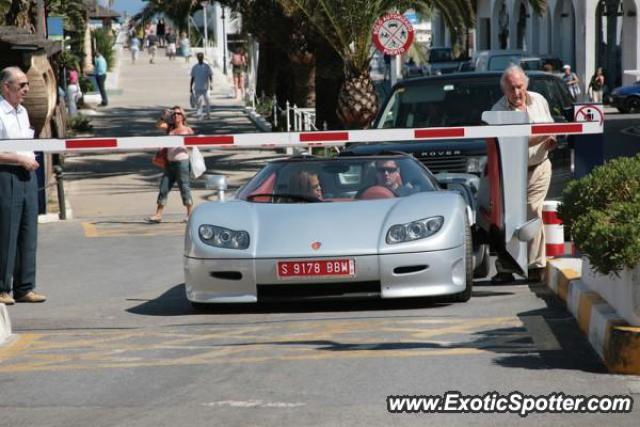 Koenigsegg CC8S spotted in Different, New Mexico