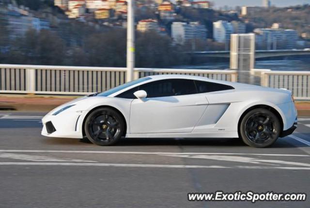 Lamborghini Gallardo spotted in Lyon, France
