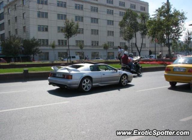 Lotus Esprit spotted in Istanbul, Turkey