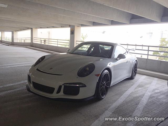 Porsche 911 GT3 spotted in Palm Beach, Florida