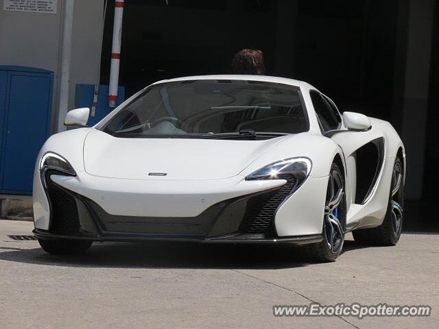 Mclaren 650S spotted in Sandton, South Africa