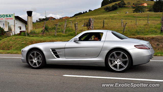 Mercedes SLS AMG spotted in Bogota, Colombia