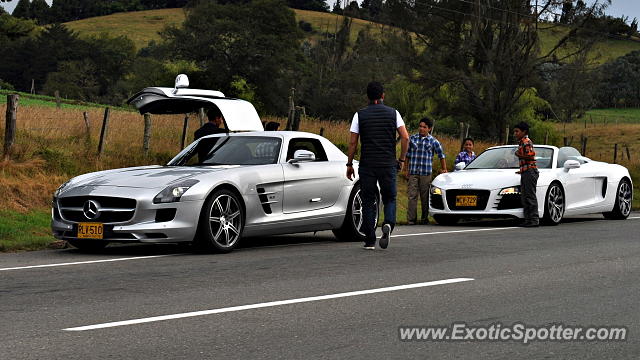 Audi R8 spotted in Bogota, Colombia