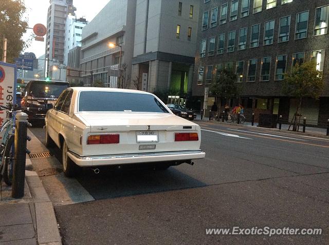 Rolls Royce Camargue spotted in Osaka,Osaka, Japan