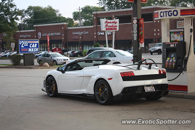 Lamborghini Gallardo spotted in Palatine, Illinois