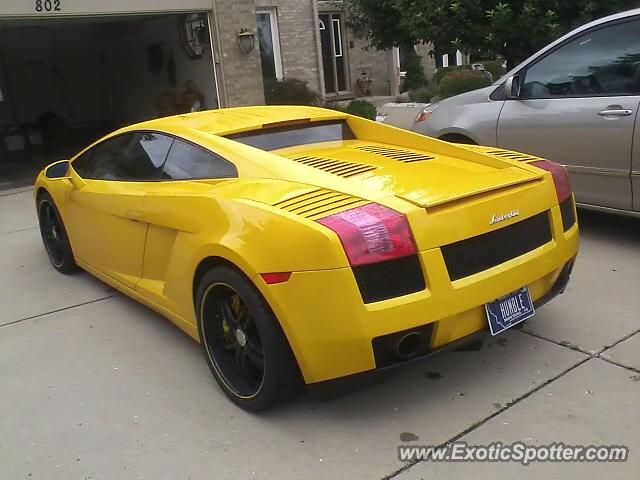 Lamborghini Gallardo spotted in Palatine, Illinois