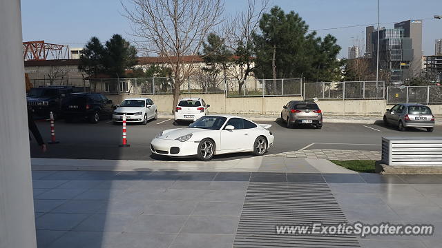 Porsche 911 spotted in Istanbul, Turkey