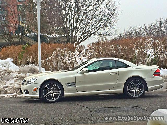 Mercedes SL 65 AMG spotted in Edgewater, New Jersey
