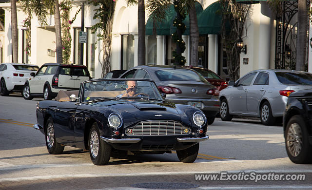 Aston Martin DB5 spotted in Palm Beach, Florida