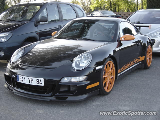 Porsche 911 GT3 spotted in Vedène, France