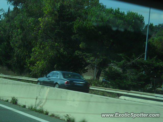 Rolls Royce Ghost spotted in Highway, France
