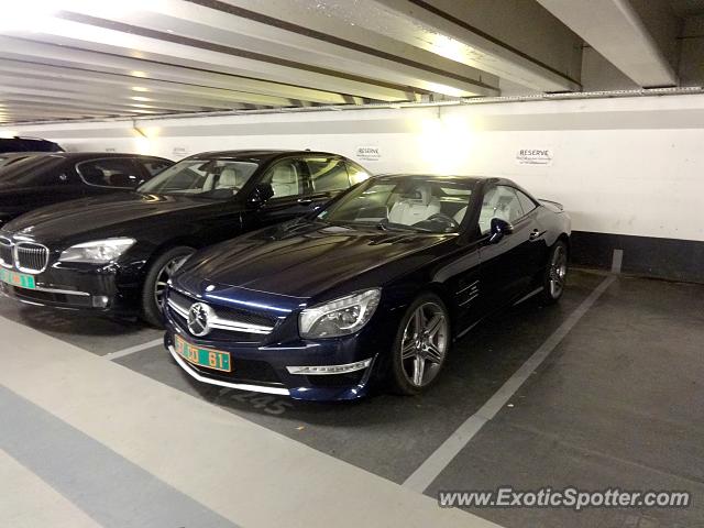 Mercedes SL 65 AMG spotted in Paris, France