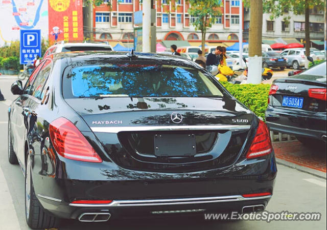 Mercedes Maybach spotted in Xiamen，Fujian, China