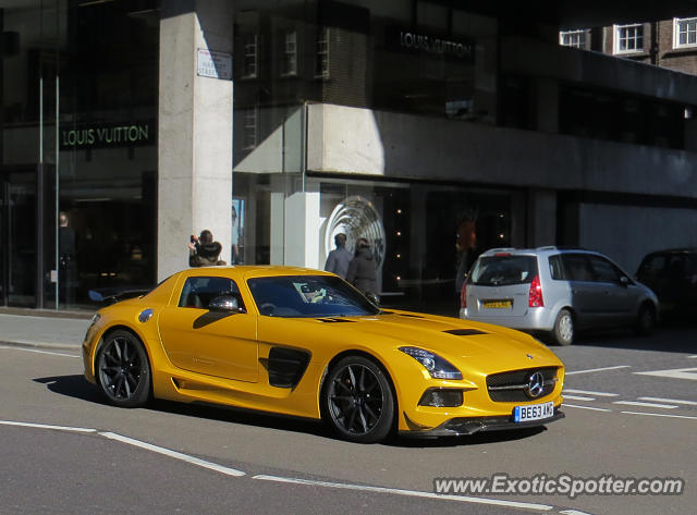 Mercedes SLS AMG spotted in LONDON, United Kingdom