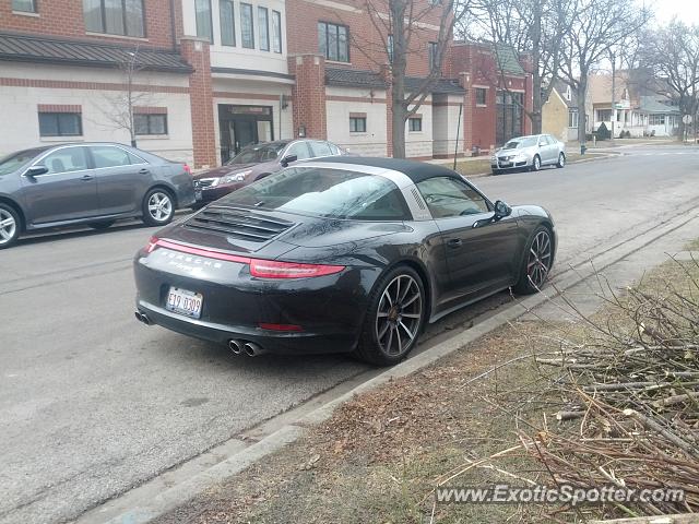 Porsche 911 spotted in River Forest, Illinois