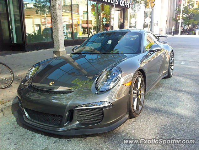 Porsche 911 GT3 spotted in Windsor, Ontario, Canada