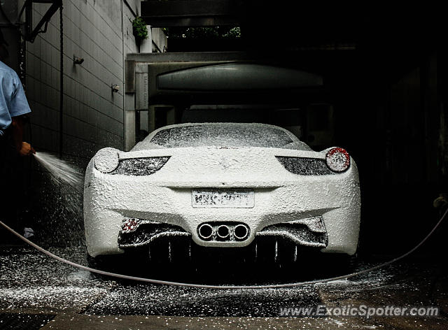 Ferrari 458 Italia spotted in São Paulo, Brazil
