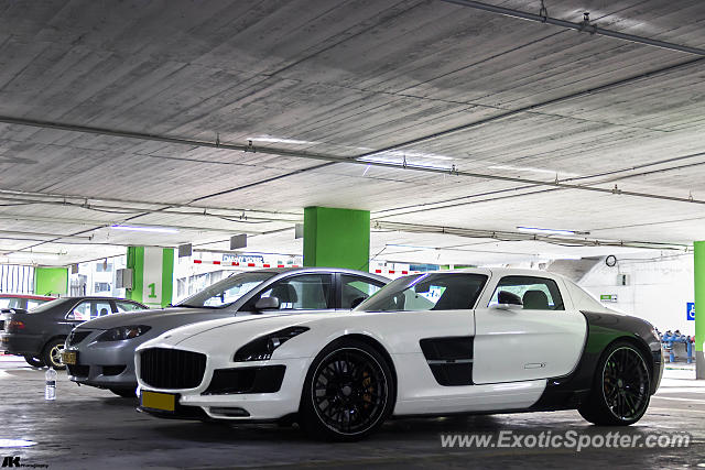 Mercedes SLS AMG spotted in Tel Aviv, Israel