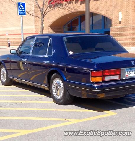 Rolls-Royce Silver Spur spotted in Urbandale, Iowa