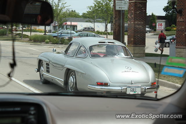Mercedes 300SL spotted in Barringon, Illinois