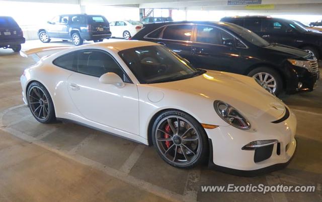 Porsche 911 GT3 spotted in Dulles, Virginia