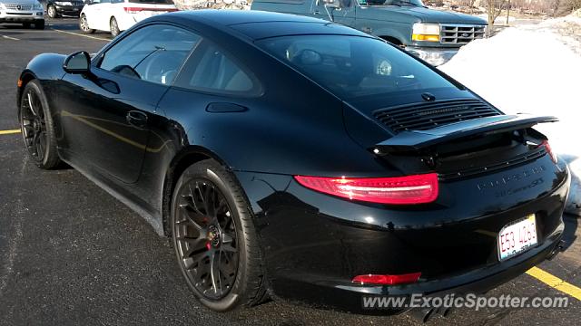 Porsche 911 spotted in Lombard, Illinois
