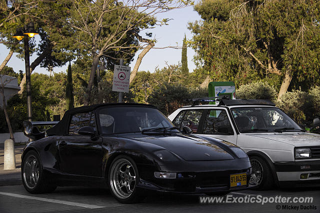 Porsche 911 Turbo spotted in Tel Aviv, Israel