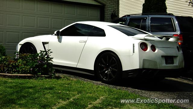 Nissan GT-R spotted in Downers Grove, Illinois