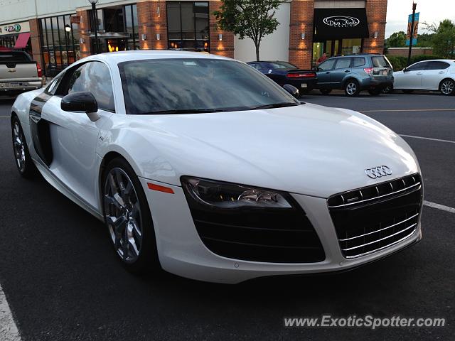 Audi R8 spotted in Center valley, Pennsylvania