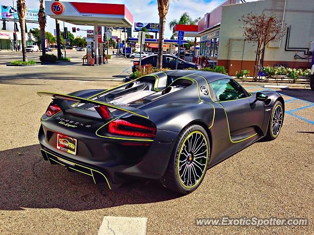 Porsche 918 Spyder spotted in Tarzana, California
