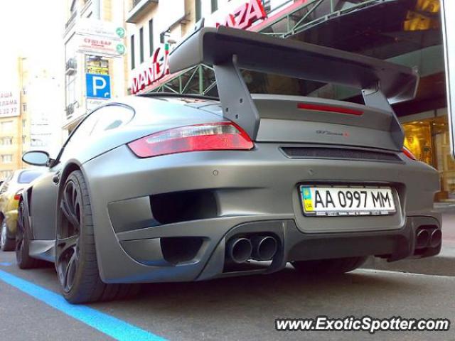 Porsche 911 spotted in Kiev, Ukraine