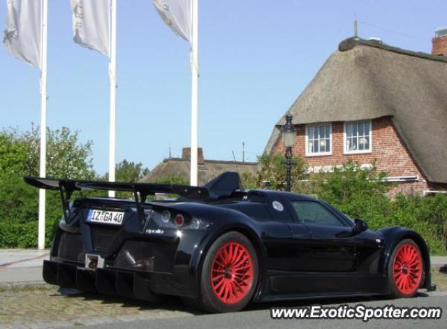Gumpert Apollo spotted in Hamburg, Germany