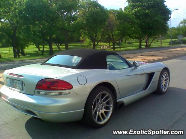 Dodge Viper spotted in Topeka, Kansas