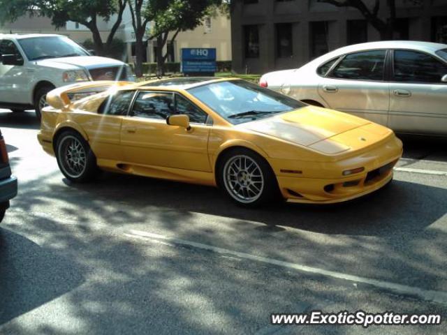 Lotus Esprit spotted in Houston, Texas