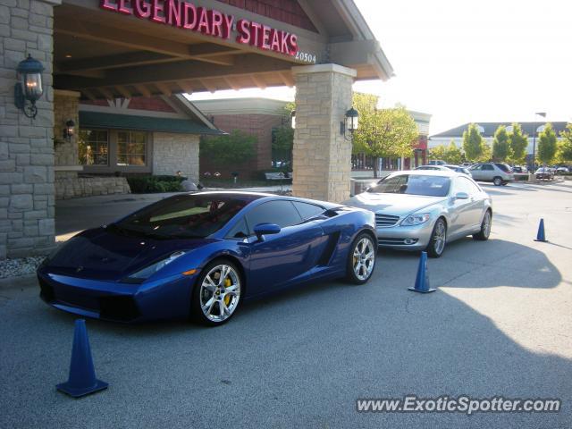 Lamborghini Gallardo spotted in Deerpark, Illinois