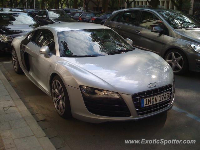 Audi R8 spotted in Dusseldorf, Germany