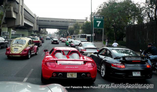 Porsche Carrera GT spotted in Mexico City, Mexico
