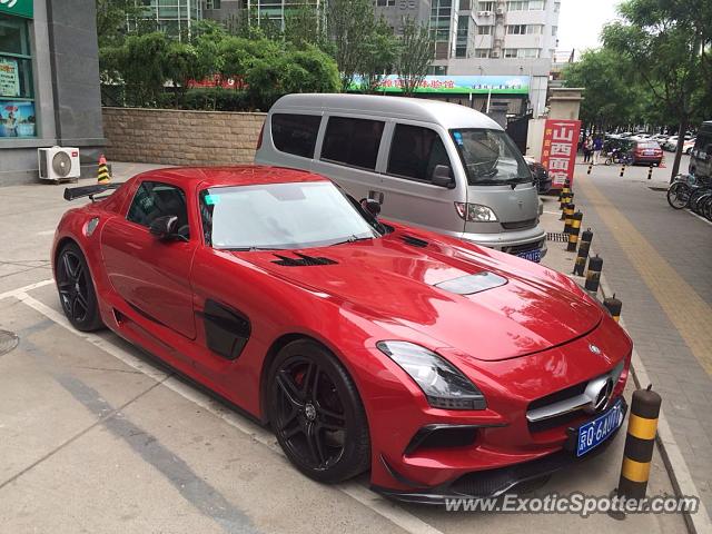 Mercedes SLS AMG spotted in Beijing, China