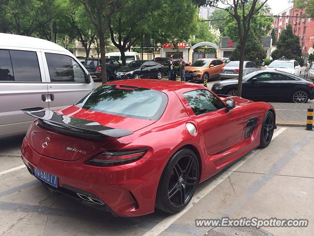 Mercedes SLS AMG spotted in Beijing, China