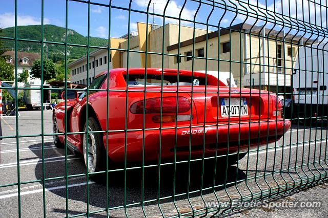 Dodge Viper spotted in Seyssel, France