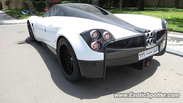 Pagani Huayra spotted in Jeddah, Saudi Arabia