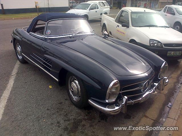 Mercedes 300SL spotted in Sandton, South Africa