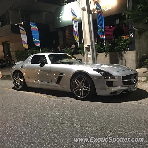 Mercedes SLS AMG spotted in Fortaleza, Brazil
