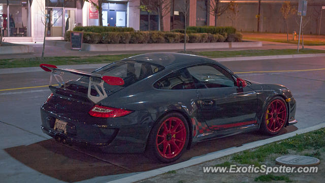 Porsche 911 GT3 spotted in Toronto, On, Canada